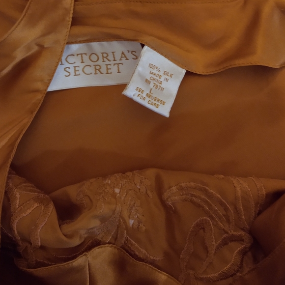 Victoria Secret 🍁100% Silk Slips 🍁size L - Picture 4 of 12